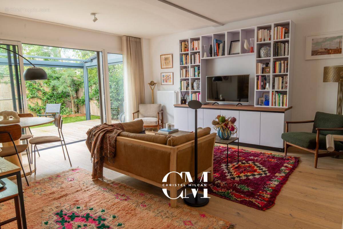 Appartement à BORDEAUX