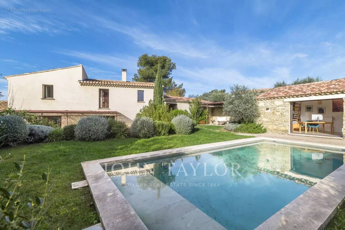 Maison à CABRIERES-D&#039;AVIGNON