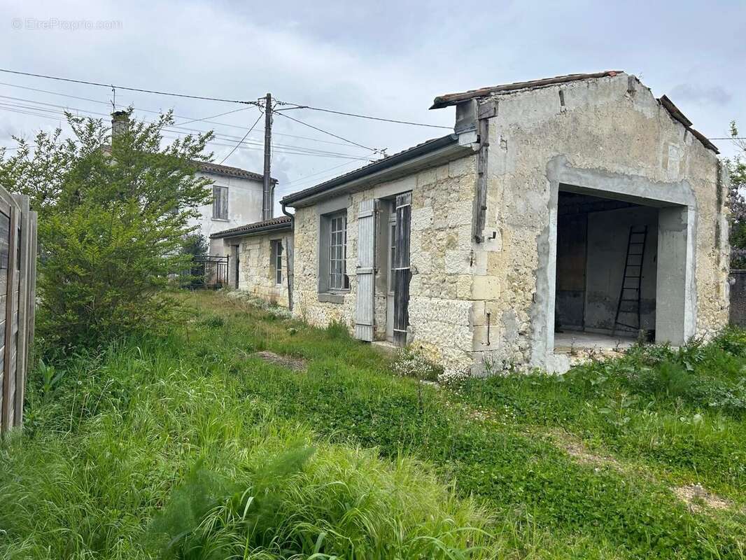 Maison à BLANQUEFORT