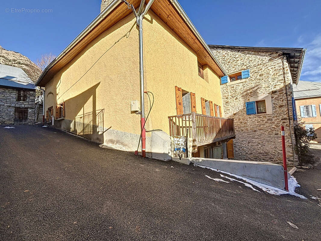 Maison à JAUSIERS