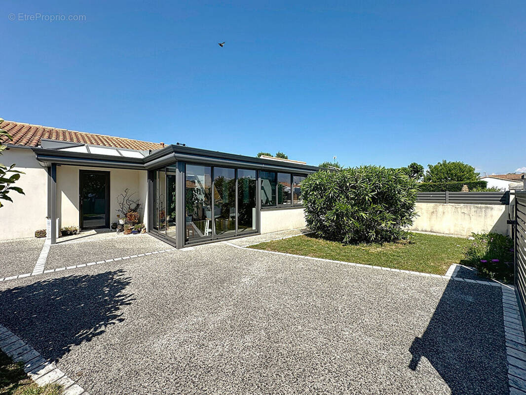 Maison à ECHILLAIS