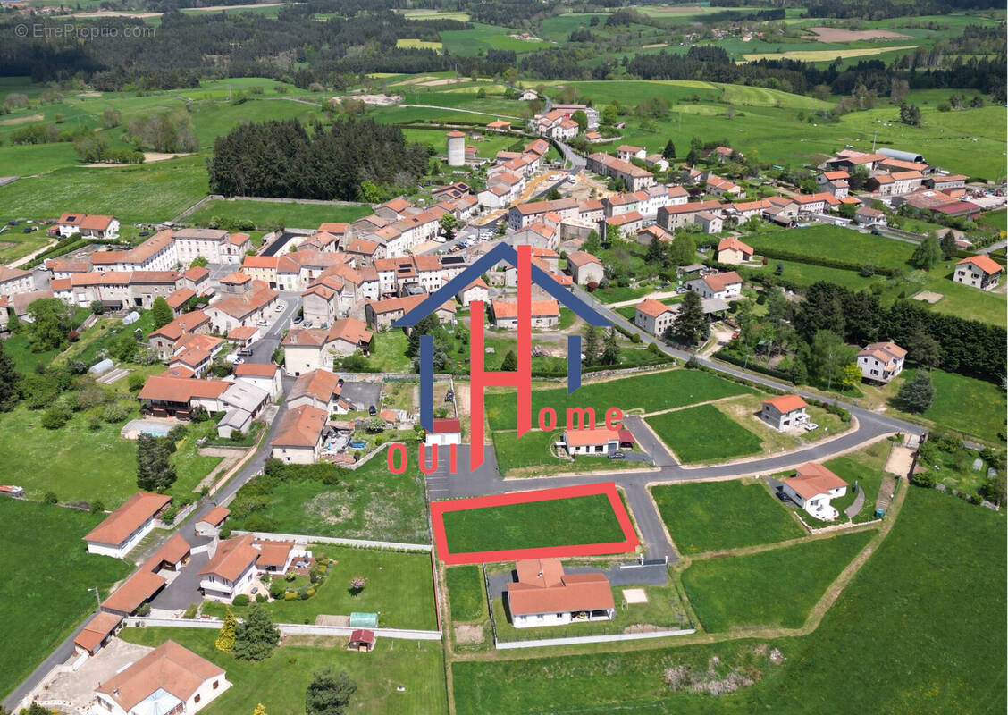 Terrain à SAINT-PIERRE-DU-CHAMP