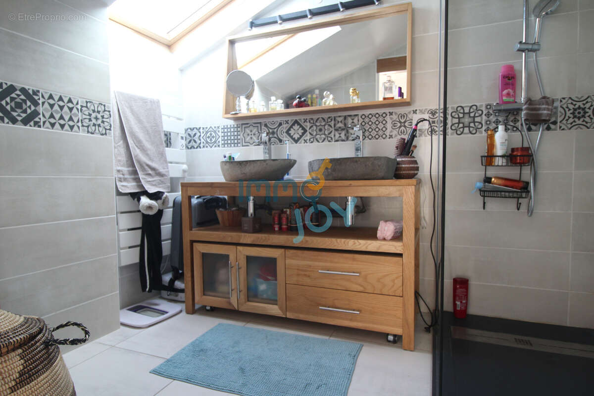 Appartement à FLEURY