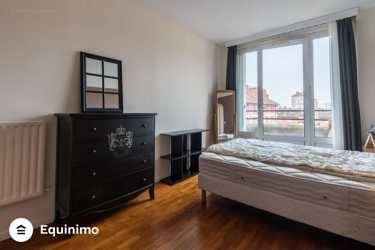 Appartement à SURESNES