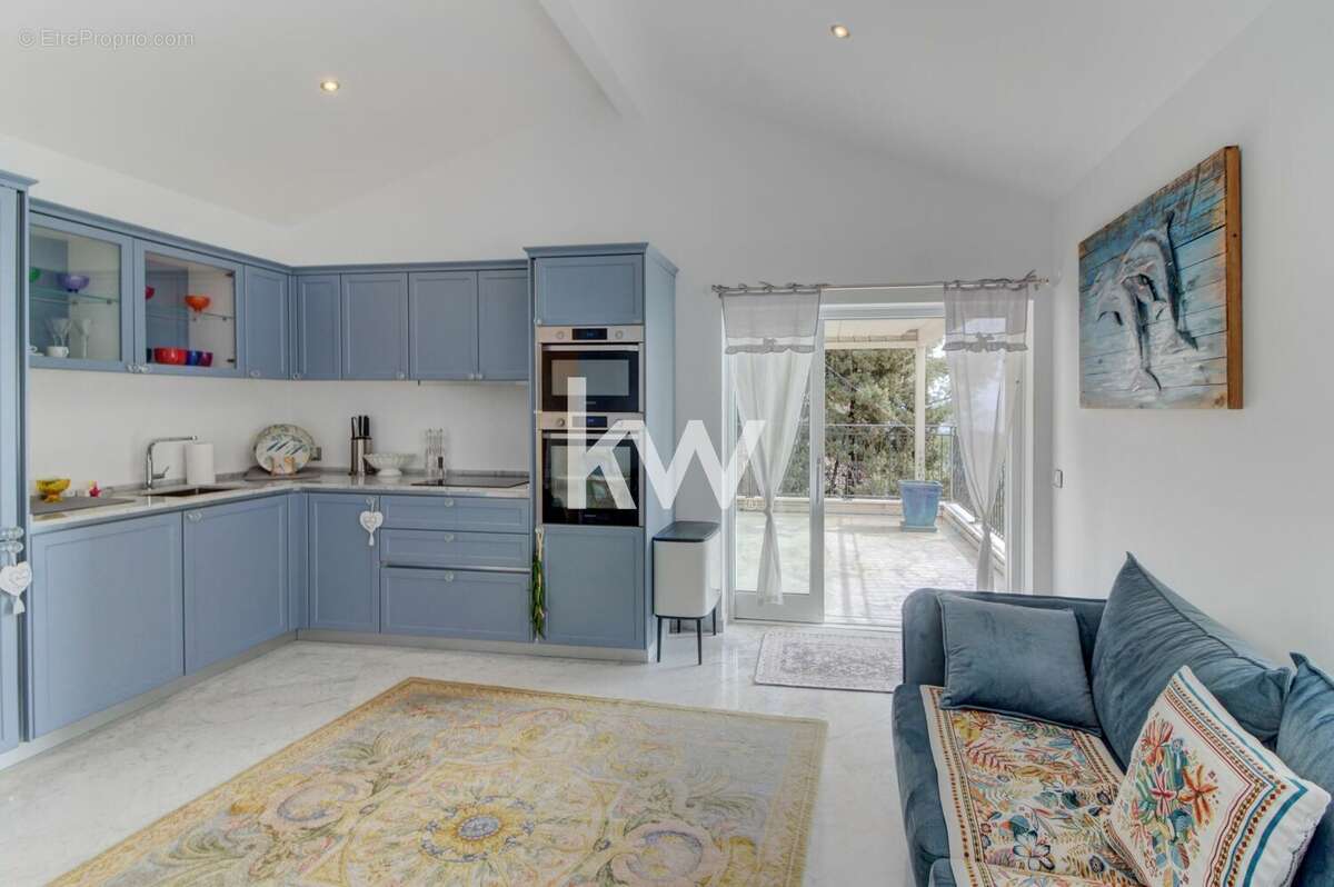 Appartement à EZE