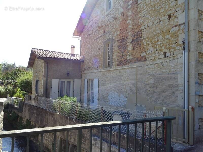 Maison à CHAMPAGNE-MOUTON