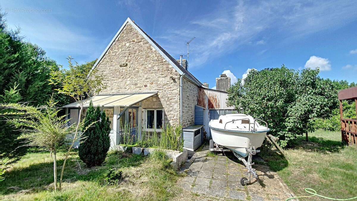 Maison à COMBRIT