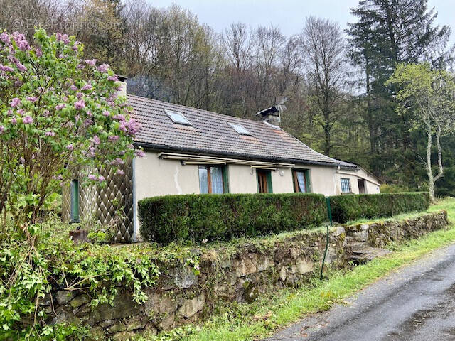 Maison à LANOBRE