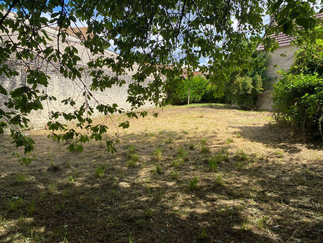 Terrain à ETAMPES