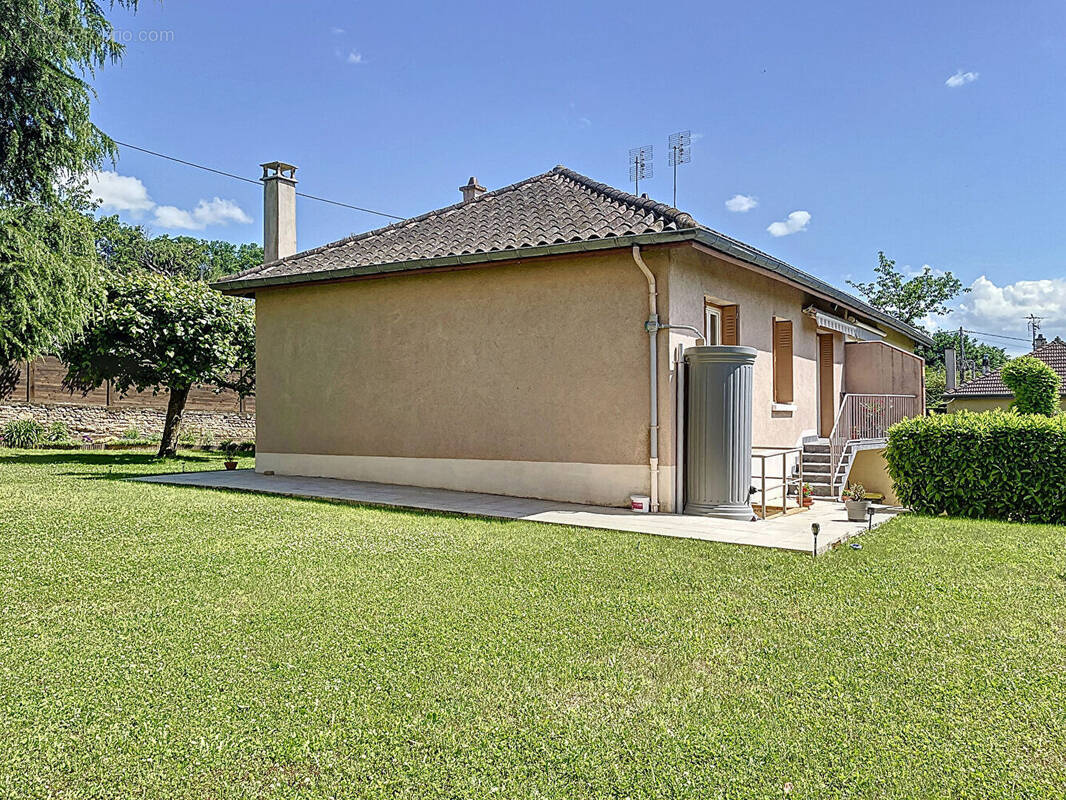 Maison à NEUVILLE-SUR-SAONE