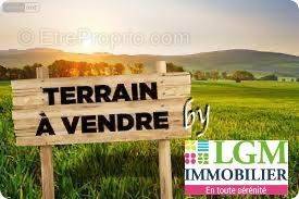 Terrain à MATOURY
