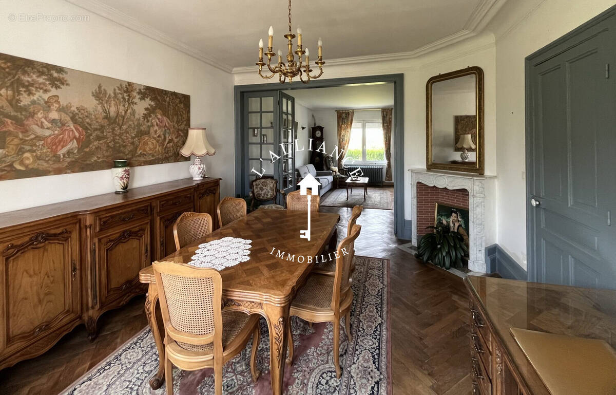 Maison à LAGNICOURT-MARCEL