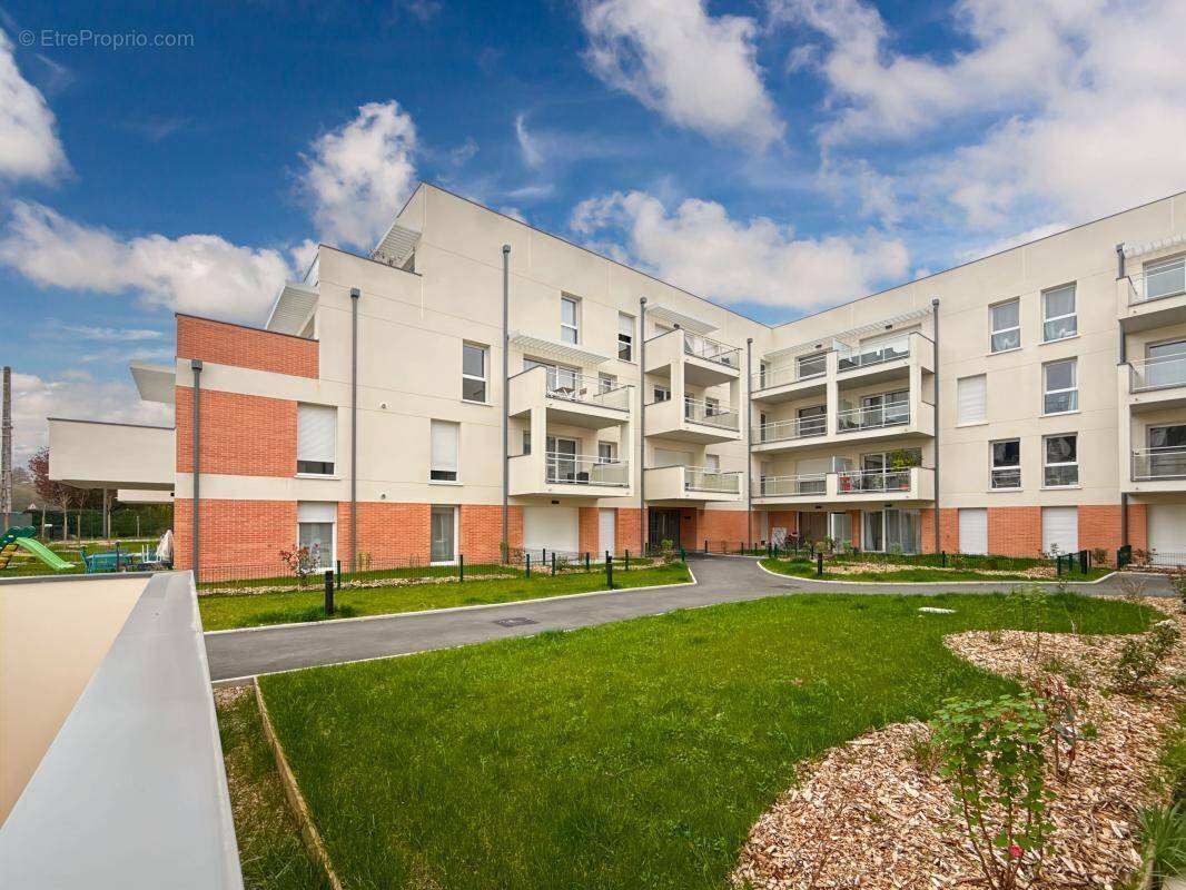 Appartement à SAINT-JEAN-DE-BRAYE
