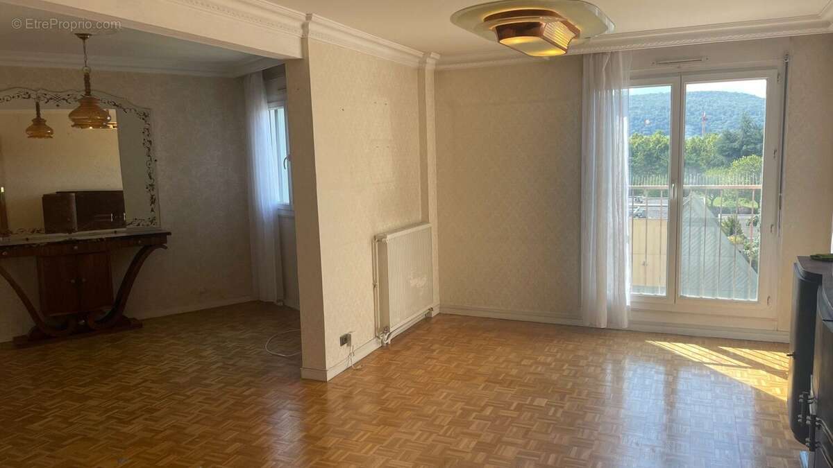 Appartement à ECHIROLLES