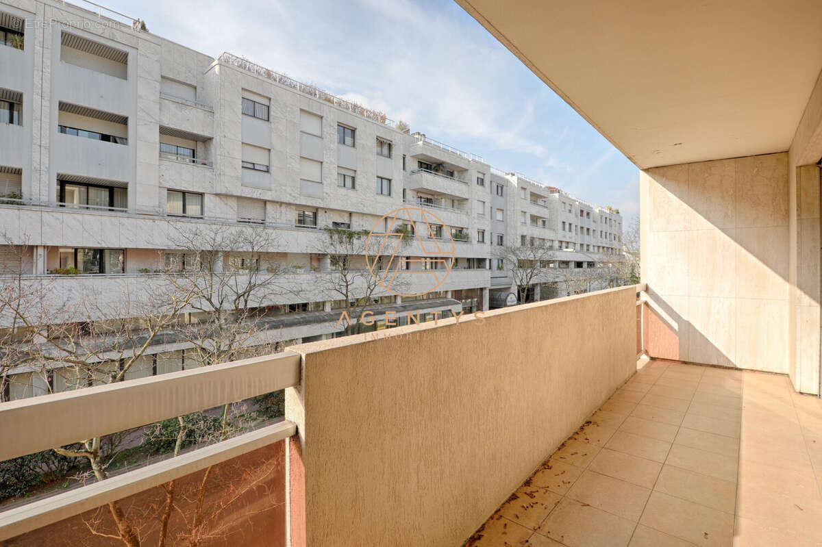 Appartement à SAINT-MAUR-DES-FOSSES