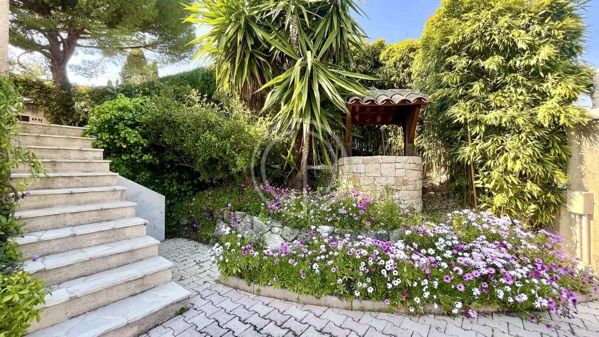 Maison à MOUGINS