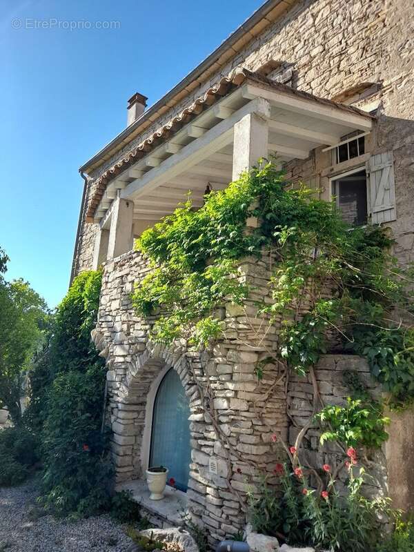 Maison à POMPIGNAN
