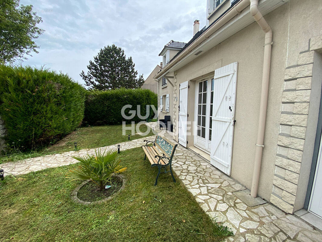 Maison à PONTAULT-COMBAULT