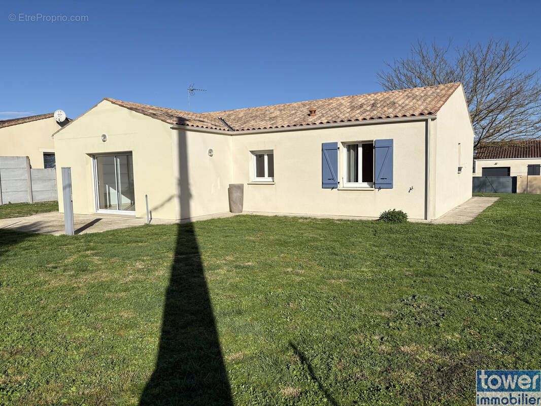 Maison à CORME-ECLUSE