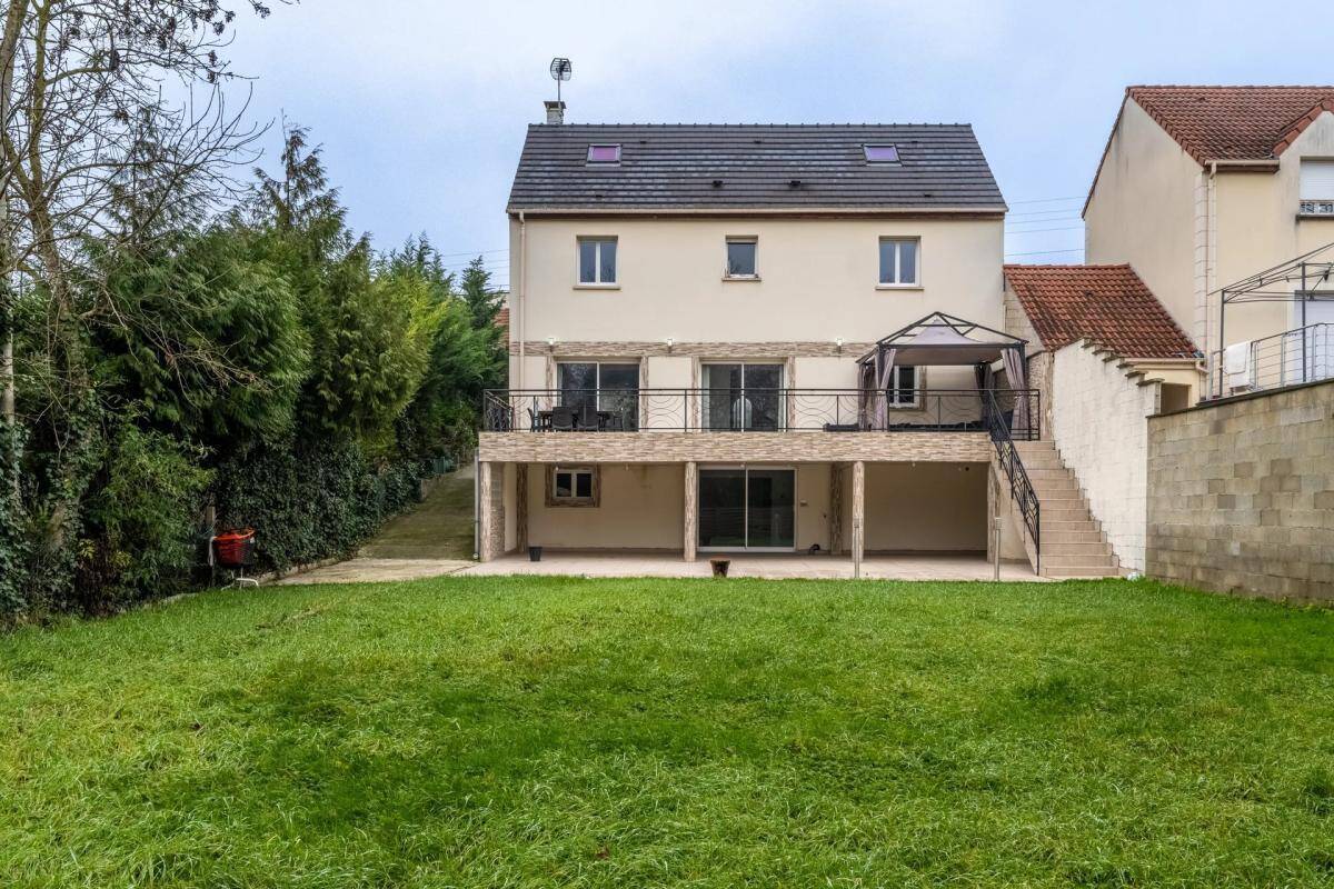 Maison à SARCELLES