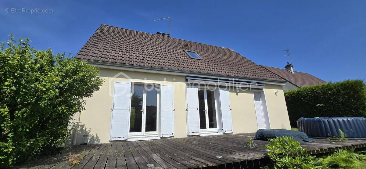 Maison à LE MESNIL-ESNARD