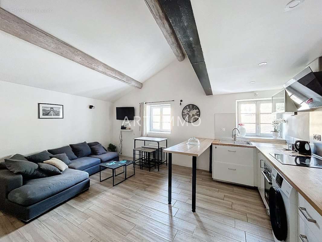 Appartement à FONTAINE-DE-VAUCLUSE