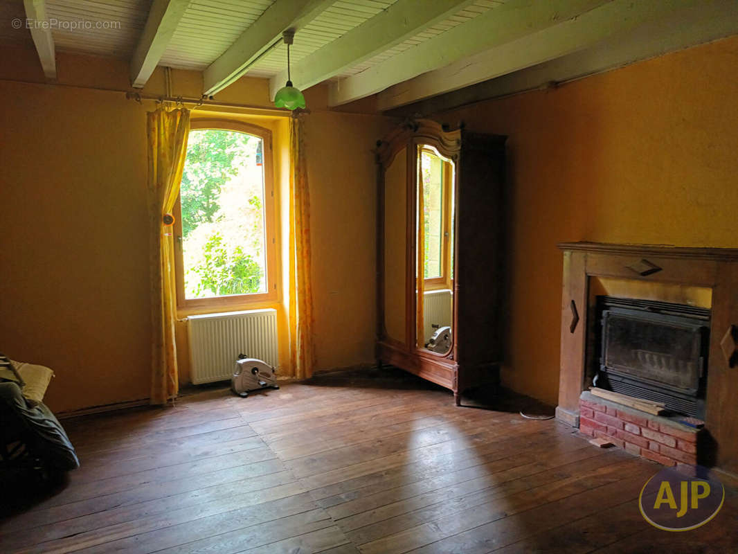 Maison à MOLAC