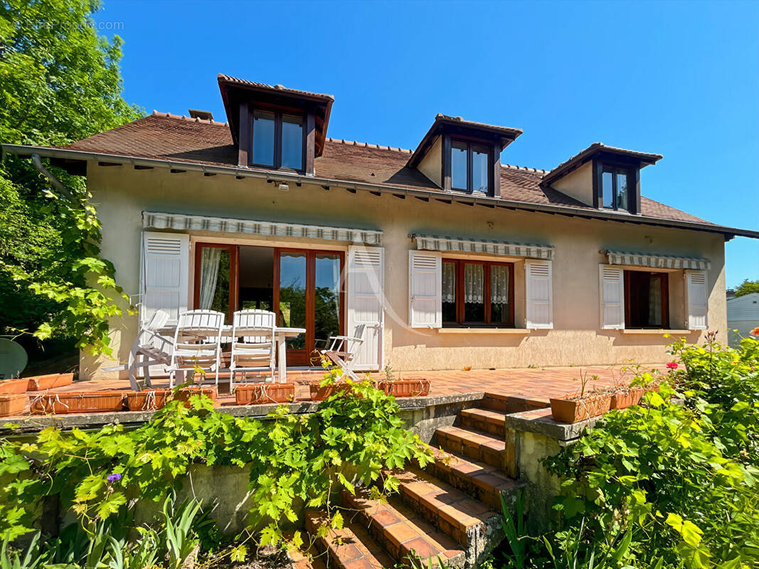 Maison à VAUX-SUR-SEINE