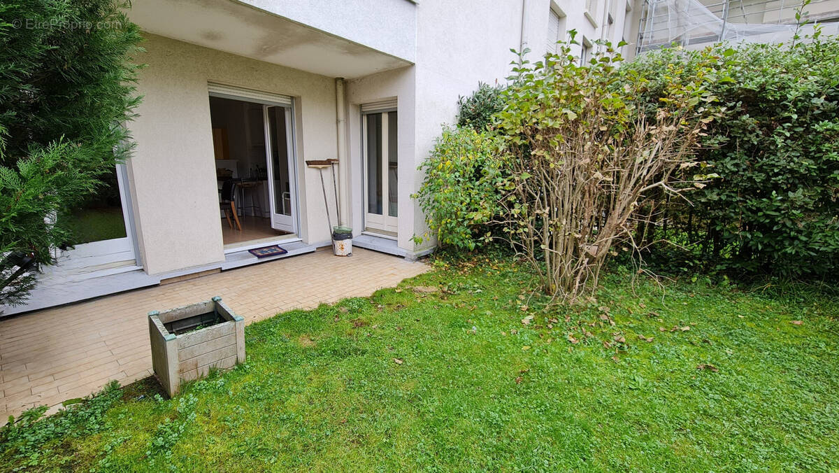 Appartement à BURES-SUR-YVETTE