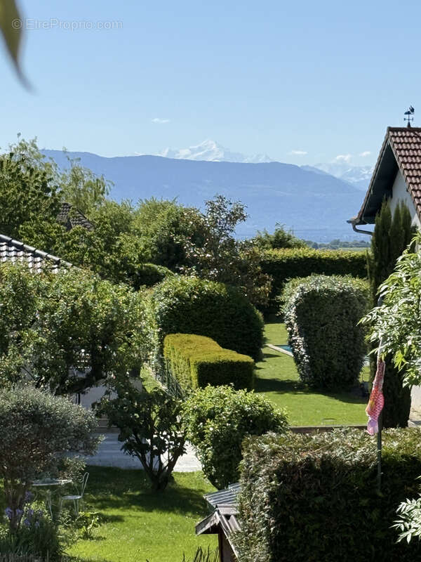 Maison à DIVONNE-LES-BAINS