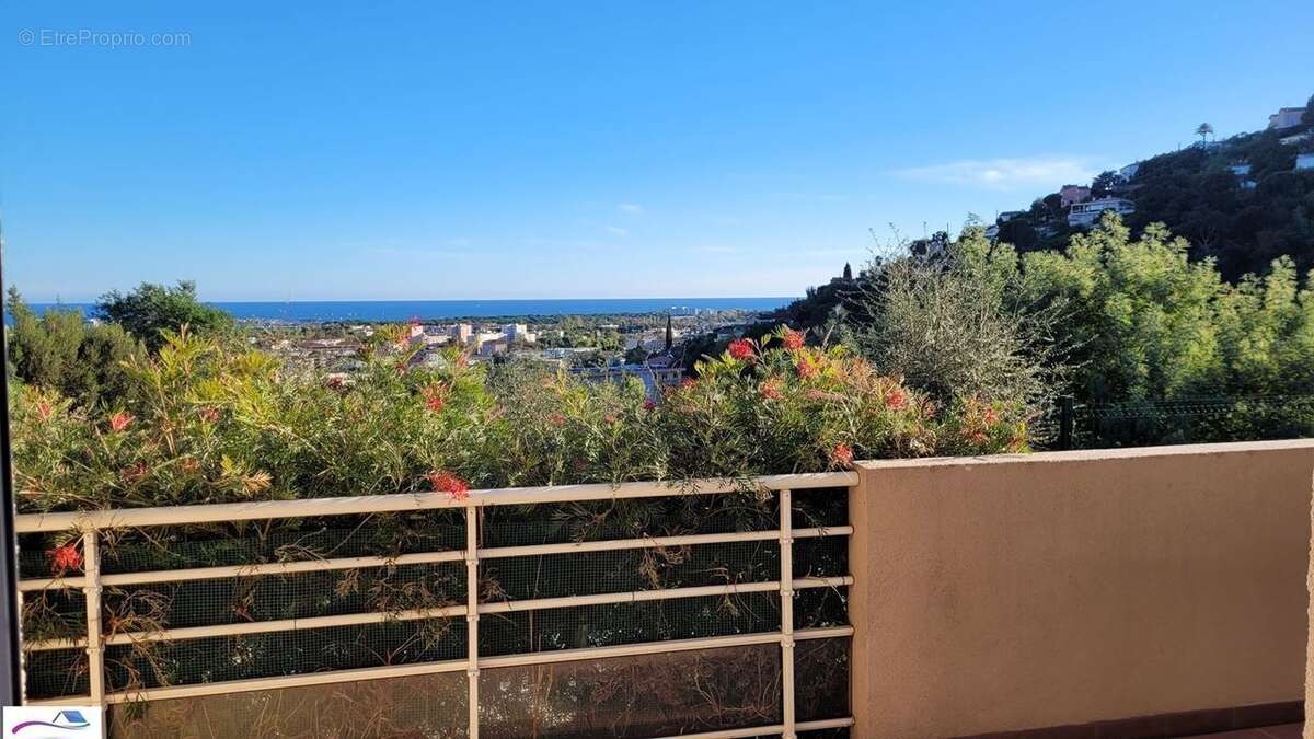 Appartement à MANDELIEU-LA-NAPOULE