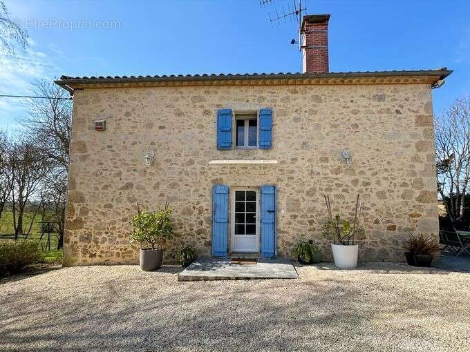 Maison à SEMPESSERRE