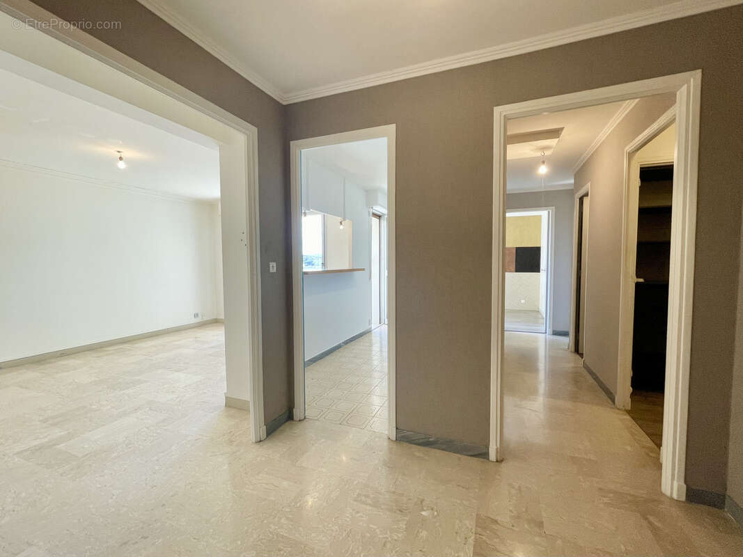 Appartement à LE CANNET