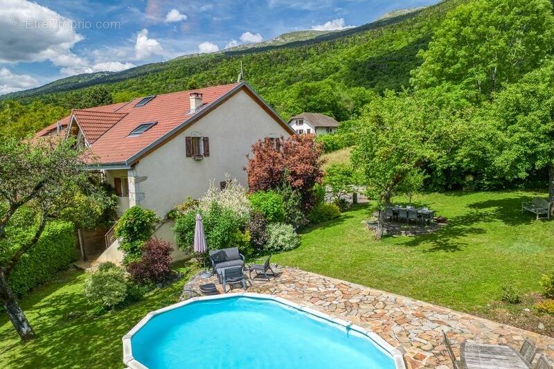 Maison à ECHENEVEX