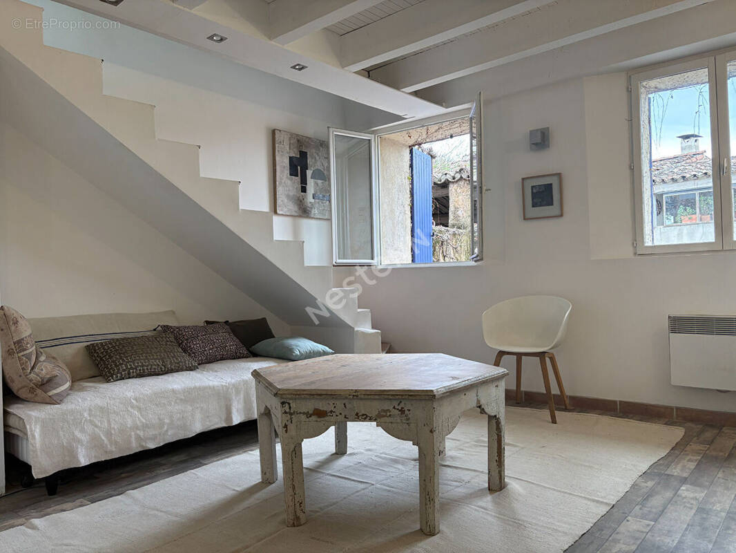 Maison à CUCURON