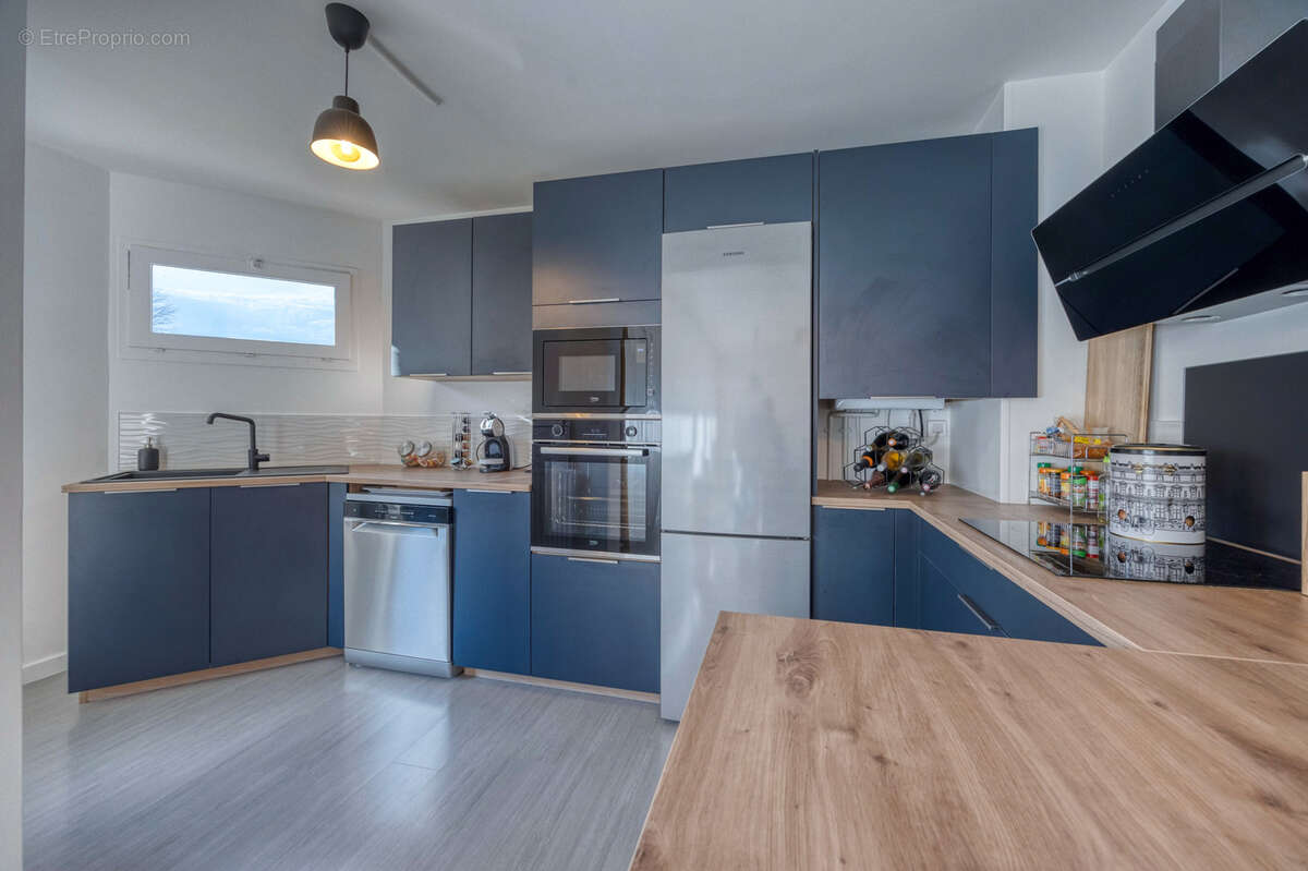 Appartement à LE PONT-DE-CLAIX