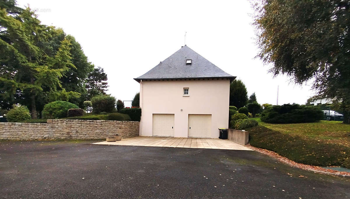 Maison à LECOUSSE