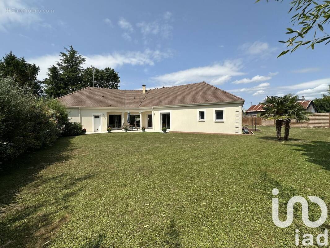 Photo 1 - Maison à LEVROUX