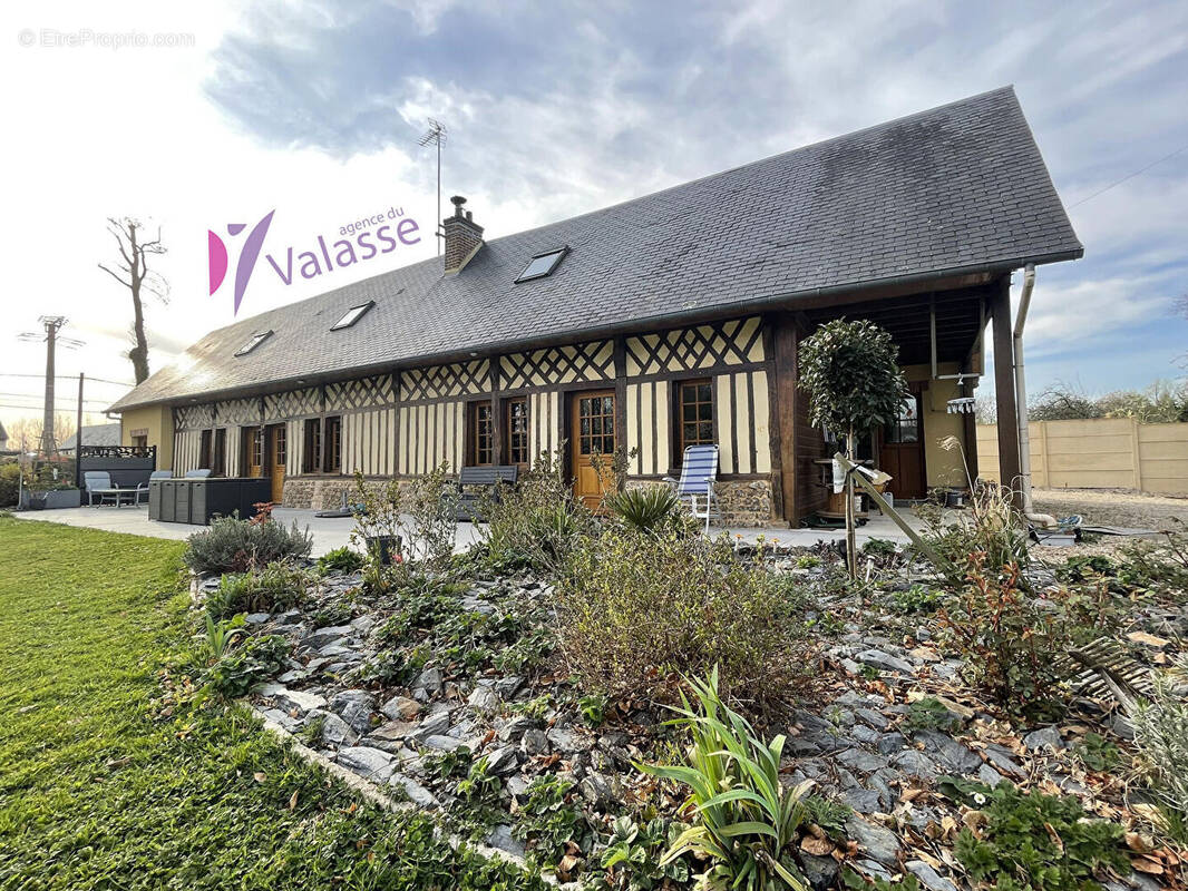 Maison à BEUZEVILLE-LA-GRENIER