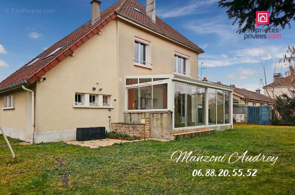 Maison à LA CHAPELLE-SAINT-LUC