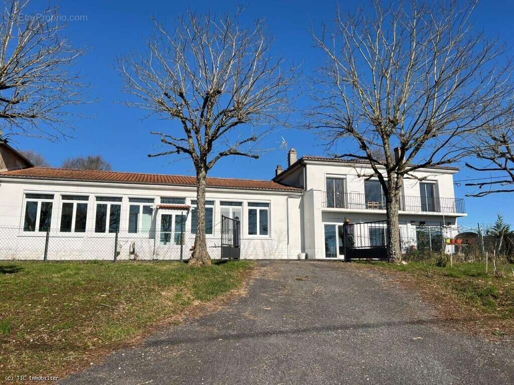 Maison à CIVRAY