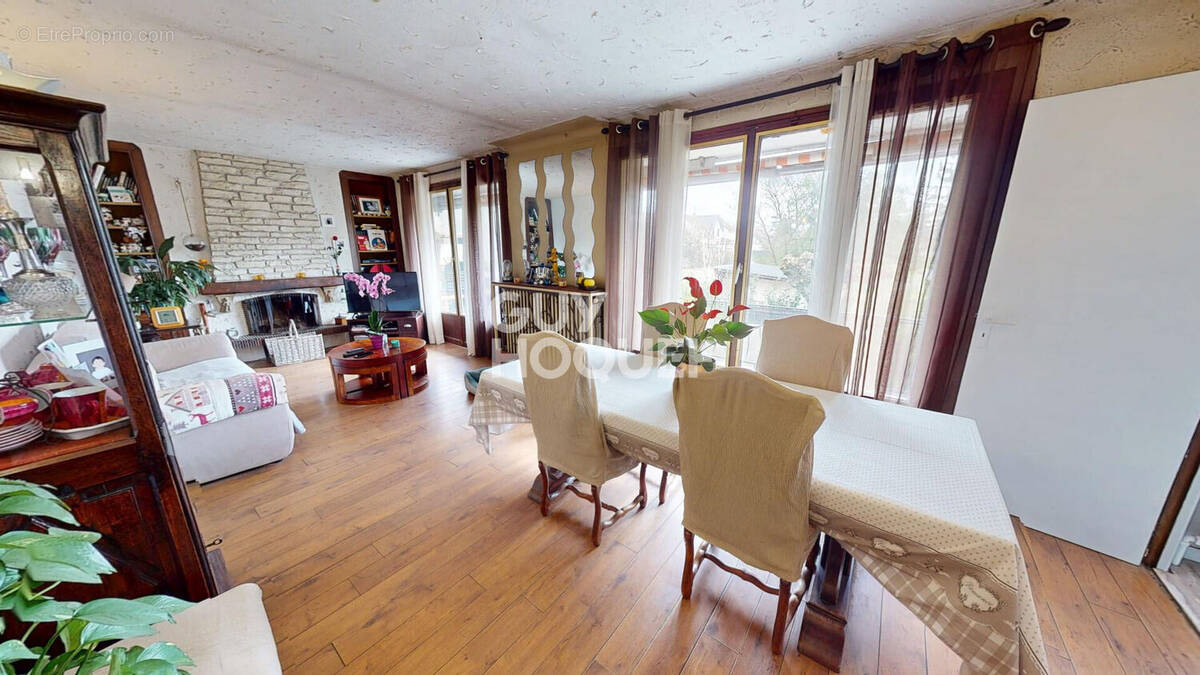 Maison à LES PAVILLONS-SOUS-BOIS