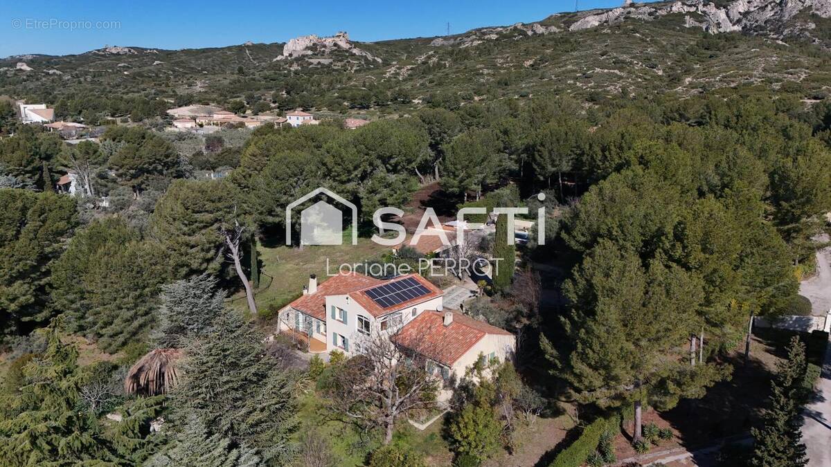 Photo 1 - Maison à LA FARE-LES-OLIVIERS