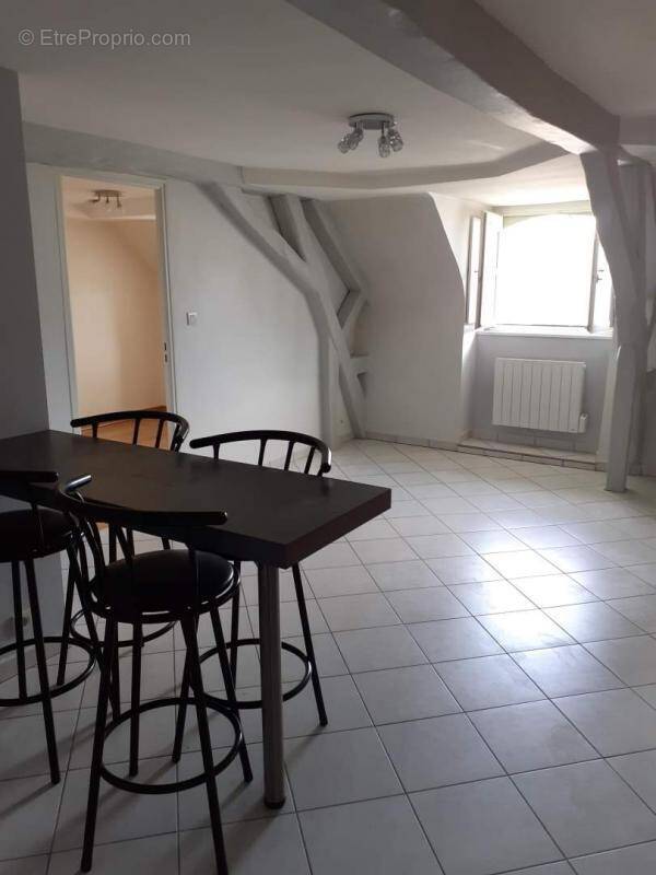 Appartement à FOUGERES