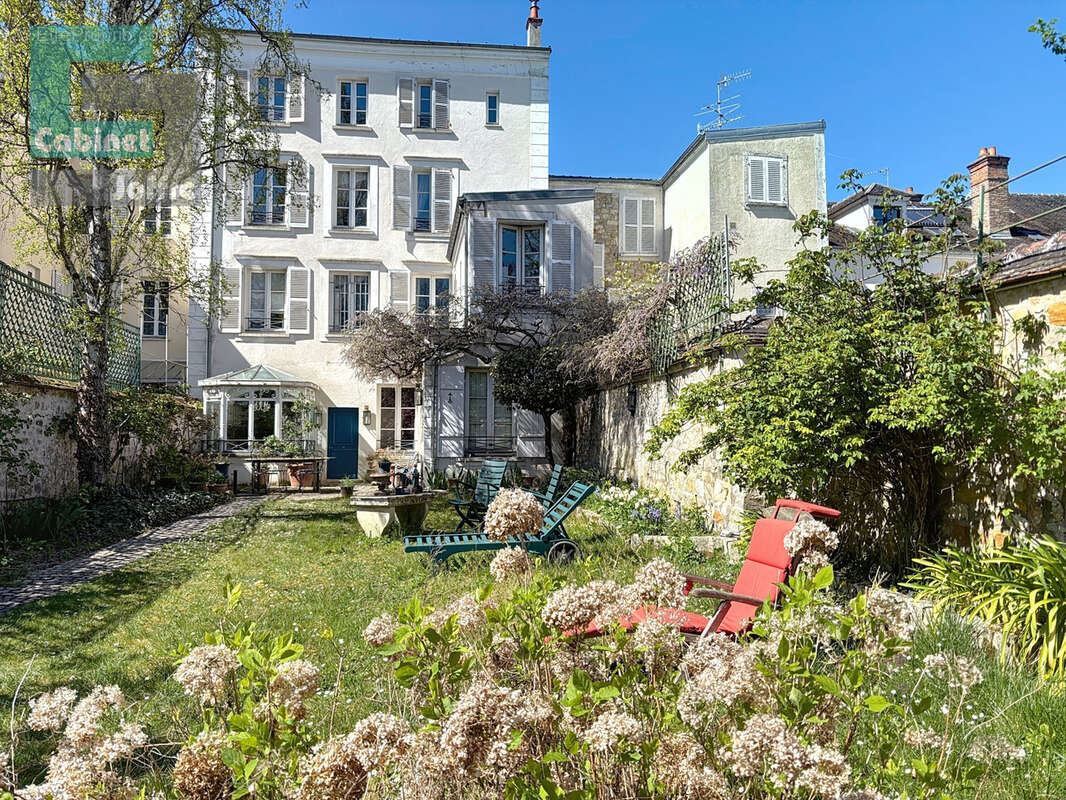 Maison à FONTAINEBLEAU