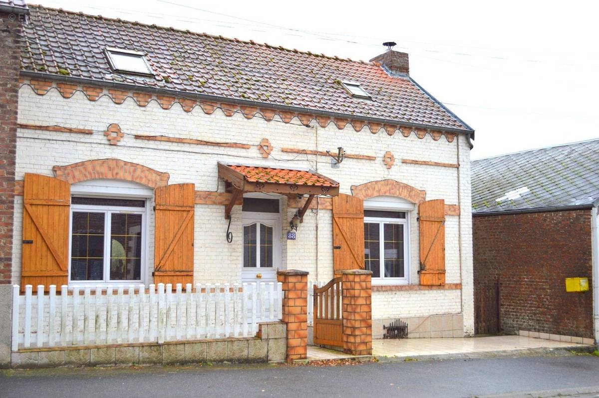 Maison à WALINCOURT-SELVIGNY