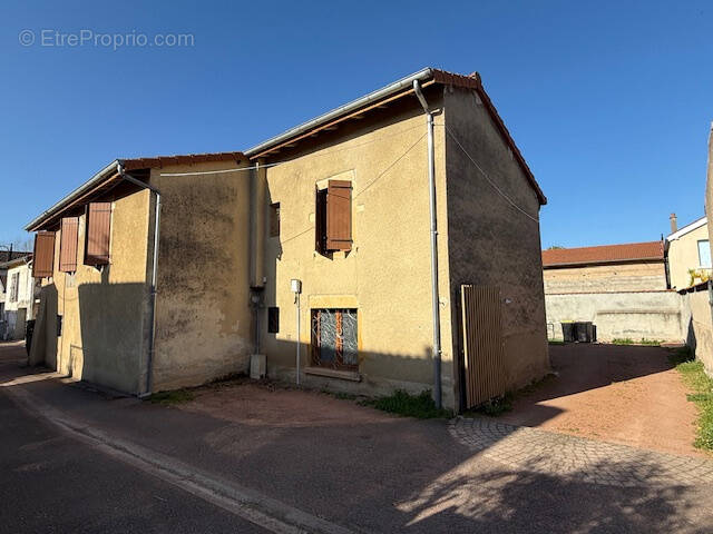 Maison à RIORGES