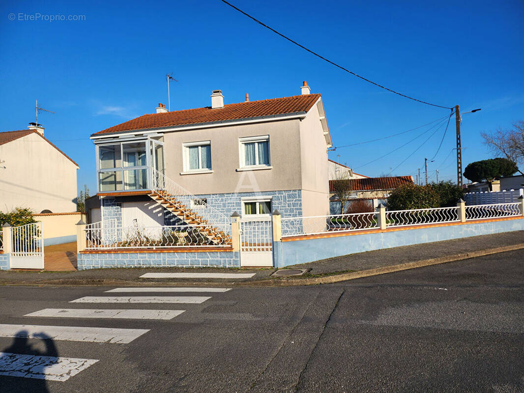 Maison à BOUGUENAIS