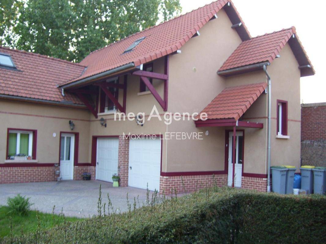 Appartement à CANAPLES
