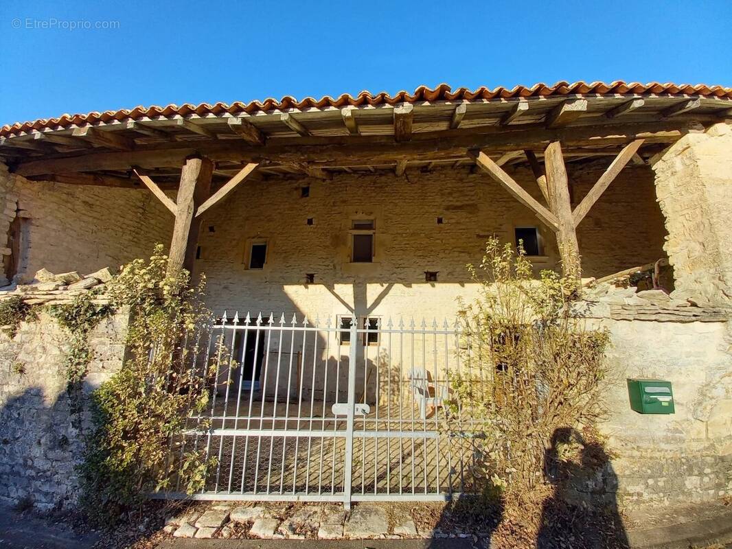 Maison à MAINE-DE-BOIXE